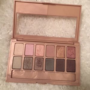 Maybelline The Blushed Nudes