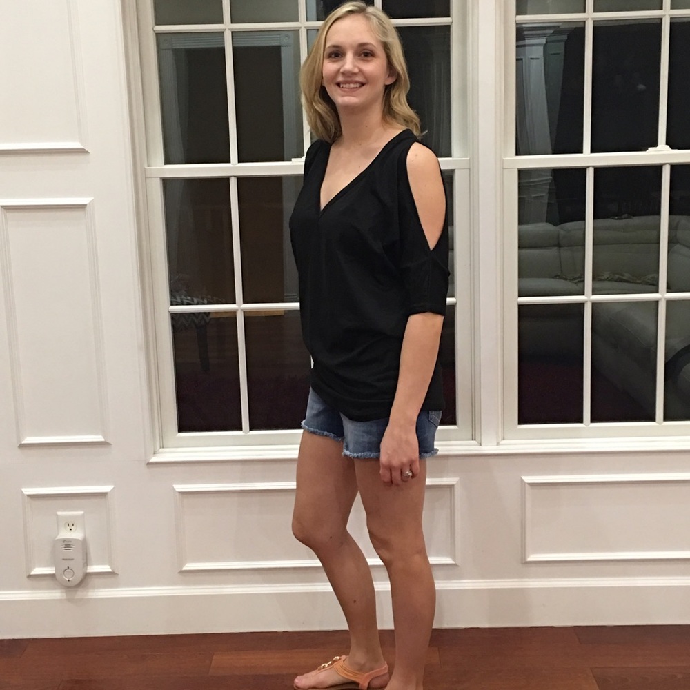 low cut asymmetrical black shirt - Picture 2 of 4