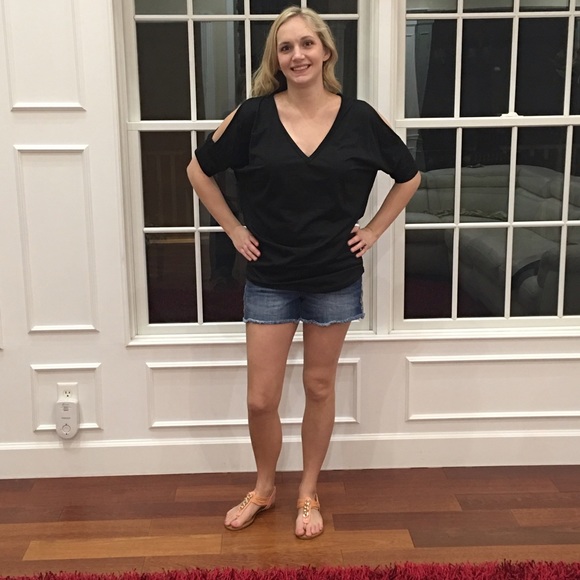 low cut asymmetrical black shirt - Picture 4 of 4