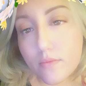 Meet your Posher, Niki