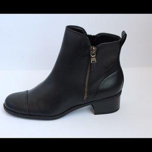 *LIQUIDATION PRICE* Black Heeled Booties