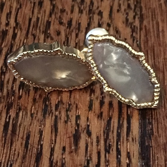 Jewelry - 🌎👂🏼Pearlized Gray Moroccan Post Earrings Jewelry - 🌎👂🏼Pearlized Gray Moroccan Post Earrings