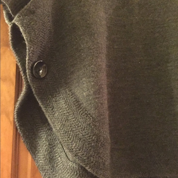 The Limited Sweater - Picture 3 of 4