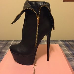 Woman's High Heel Boots