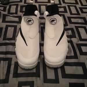 Men's Nike Big Swoosh shoe