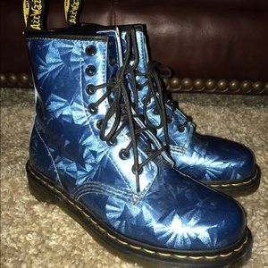 RETRO Dr. Martens.