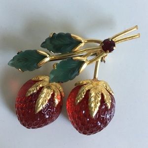 🍓Vintage Brooch