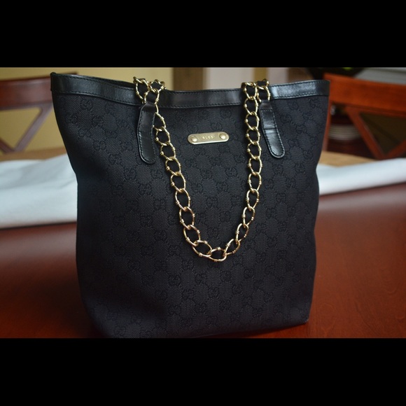 Gucci Capri chain tote