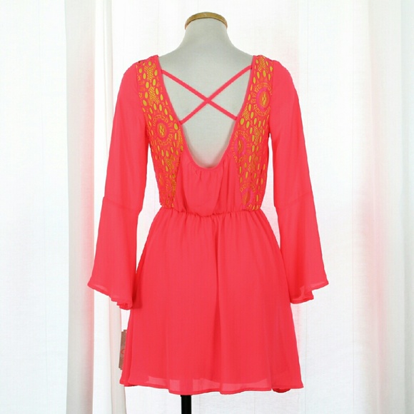 NWT Gianni Bini Embroidered Mini Dress - Picture 2 of 4