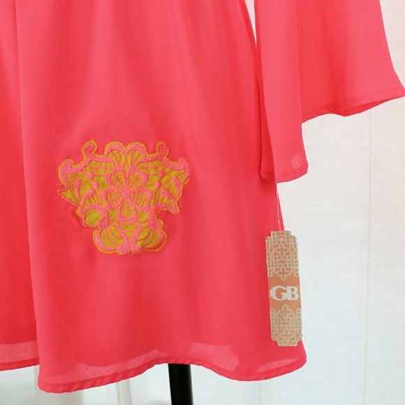 NWT Gianni Bini Embroidered Mini Dress - Picture 3 of 4