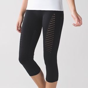 Lululemon light speed crop black