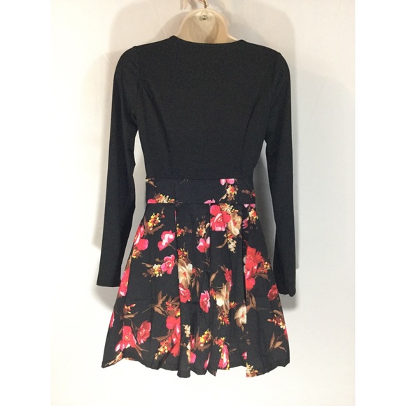 🆕Gorgeous Mini Party Dress - Picture 4 of 4