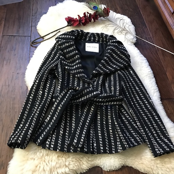 Zara Jackets & Blazers - Zara coat size small