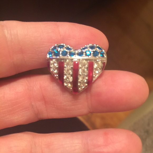 💥PRICE DROP💥 Swarovski Crystal pin