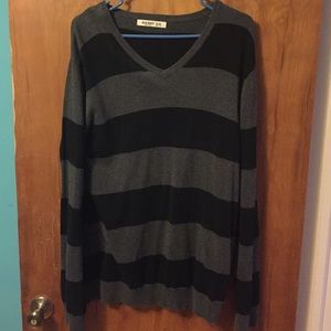 Old Navy Striped Sweater - XL