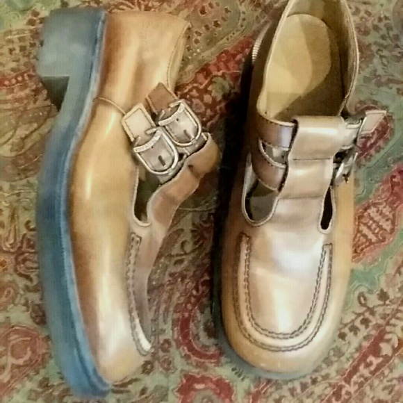 Dr. Martens Shoes - Dr. Martens!  Vintage Mary Jane UK 6 US 8