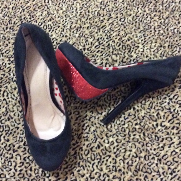 Size 7 - Picture 3 of 3