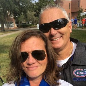 Meet your Posher, April