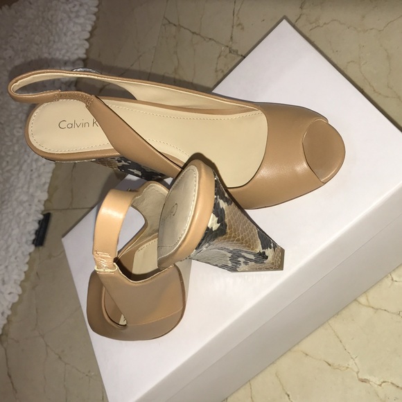 Shoe - Picture 1 of 1