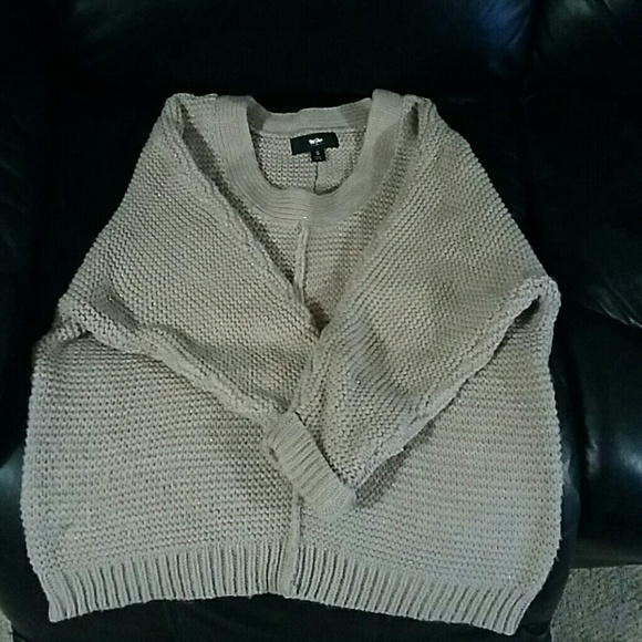Final sale!!! Small oversized tan sweater