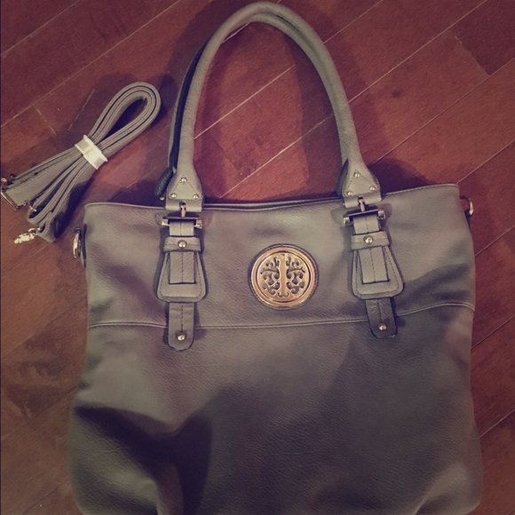 Super Cute taupe handbag