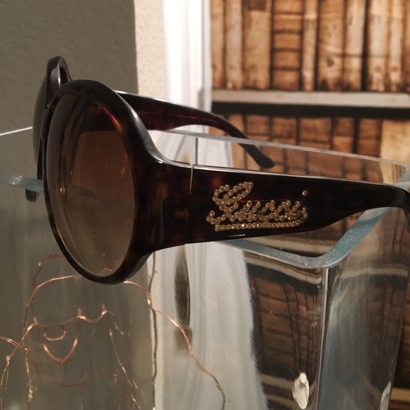 Round/cat eye Gucci sunglasses