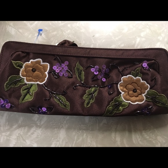 Handbags - Vintage clutch brand-new with tags