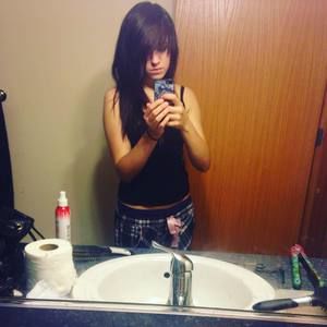 Meet your Posher, Leen