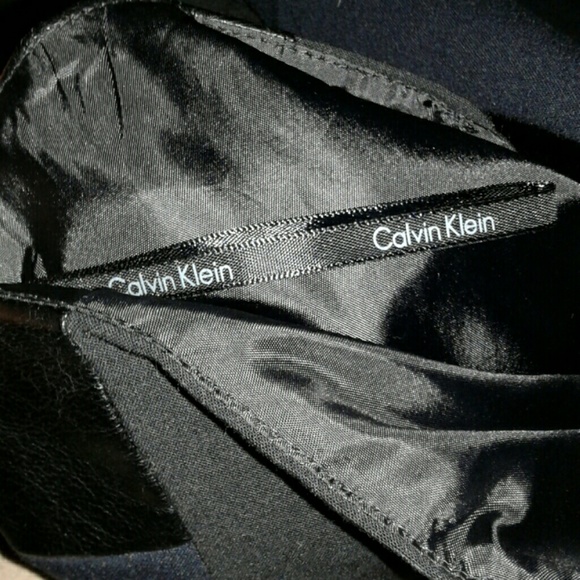 Calvin Klein - Picture 3 of 4