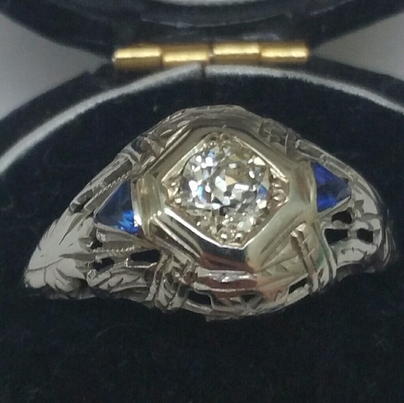 Antique 18k White gold .61ct Diamond Sapphire Ring - Picture 2 of 8