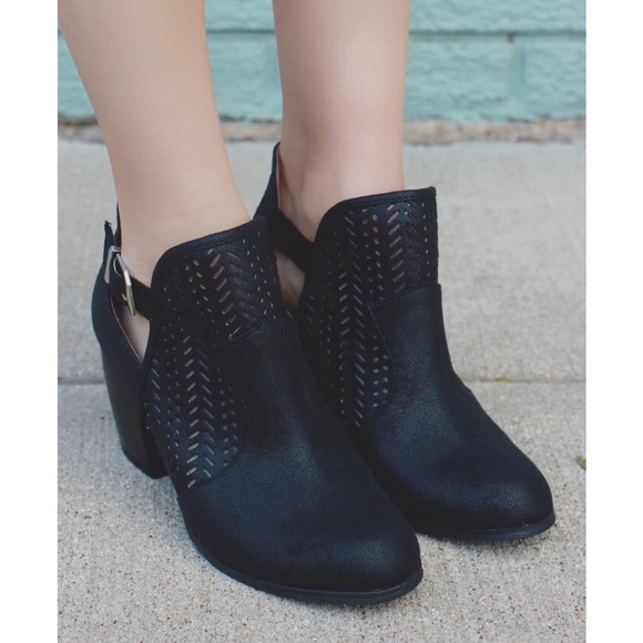 Bellanblue Shoes - KIRA chic cut out bootie - BLACK Bellanblue Shoes - KIRA chic cut out bootie - BLACK