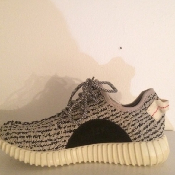 ❤️ authentic boost 350 yeezys turtle dove❤️