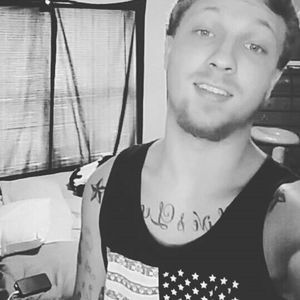 Meet your Posher, Dustin