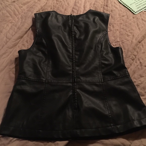 Leather top - Picture 2 of 2