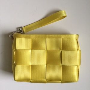 Harveys Seatbelt Bag yellow clutch