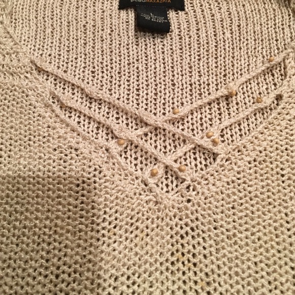 NWOT Beautiful Open Knit V Neck Sweater - Picture 2 of 3