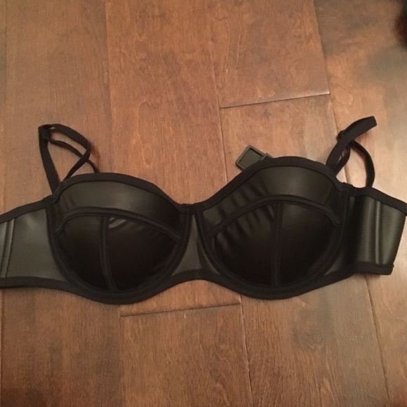 Milly Triangl Black