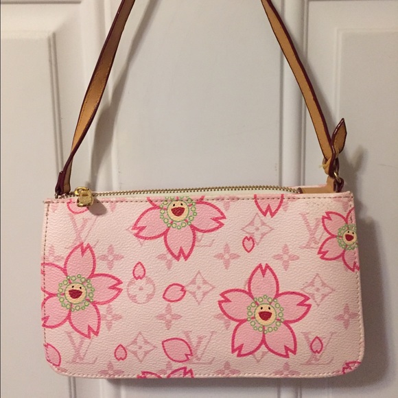 Faux Louis Vuitton purse