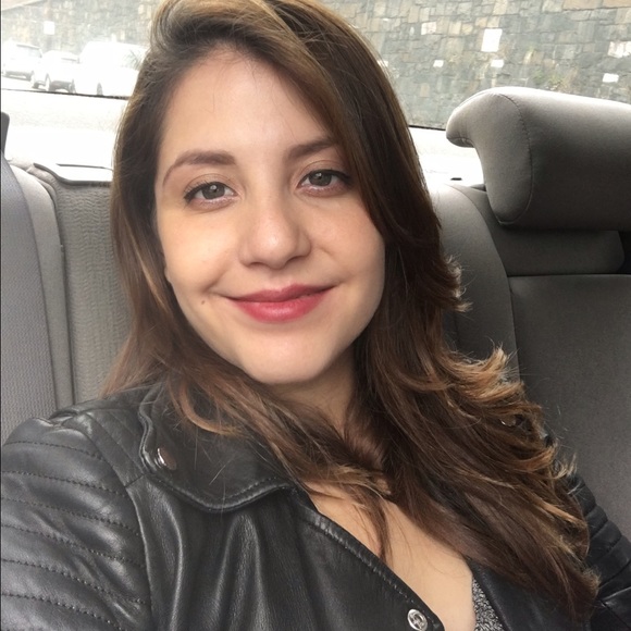 Meet your Posher, Maria