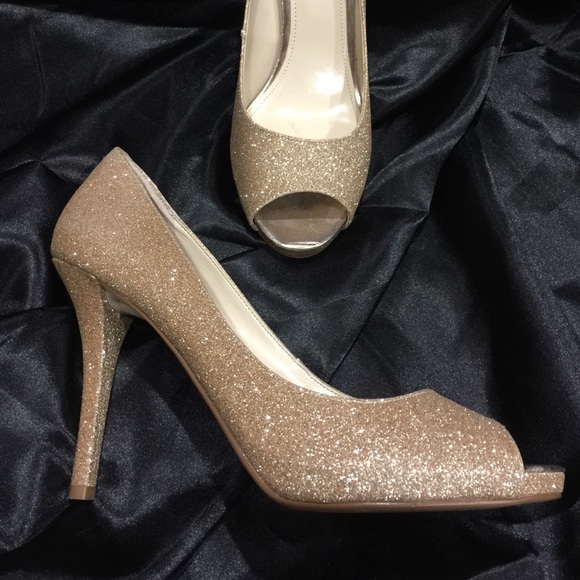 Enzo Angiolini sparkly light gold shoes 8 1/2 M - Picture 2 of 3