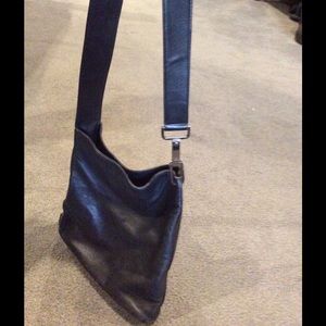 Authentic Gucci black leather shoulder bag