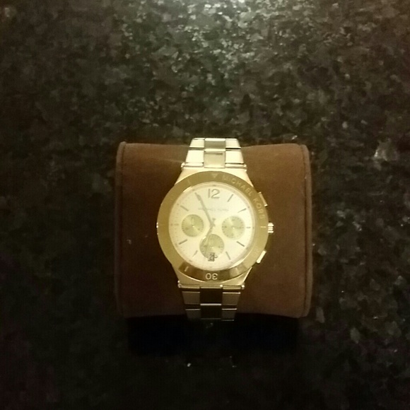 Watch Michael kors brand new