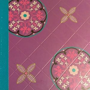 Meet your Posher, Elaine