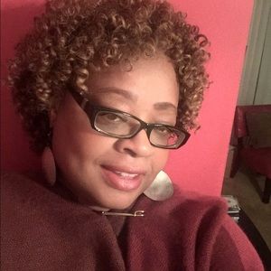 Meet your Posher, Ava