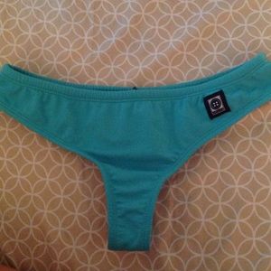 Jolyn seafoam cheeky