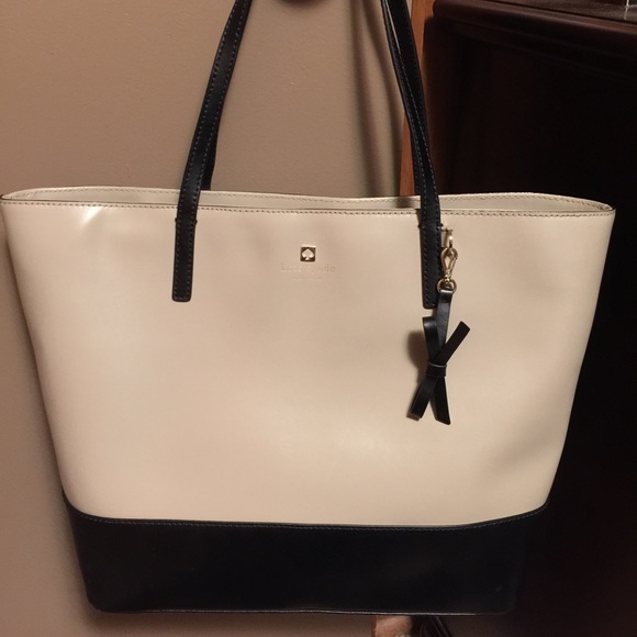 Kate spade purse - Picture 1 of 4