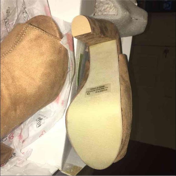 Chunky Peep Toe Heel - Picture 3 of 3