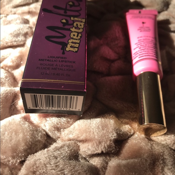 Too Faced MELTED METAL lipstick Metallic Bunny - Picture 2 of 3
