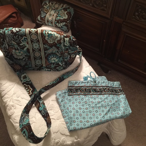 Vera Bradley Crossbody Bag 💚 with dust bag too! - Picture 2 of 6