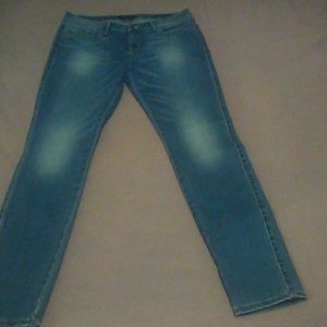 Guess skinny jeans Brittney size 31